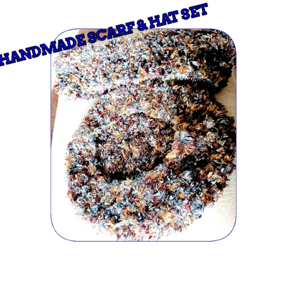 PRE-OWNED* HANDMADE LUXURIOUS FLAT HAT & SCARF SET - Picture 2 of 7